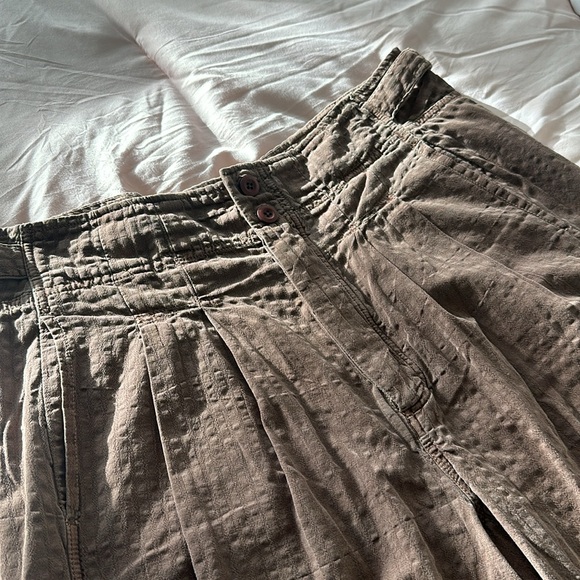 Popcorn material slacks - Picture 2 of 5